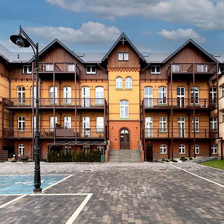 Apartament Inspirujacy - Z Prywatnym Monitorowanym Parkingiem - 4 Osobowy - Space Apart Jelenia Gora Bagian luar foto